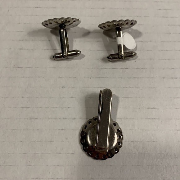 SILVER Tone Cuff Links w/ Tie Tack- leather inside- good condition- vintage - Picture 2 of 8